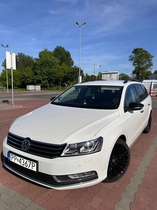 Volkswagen Passat cena 36999 przebieg: 250000, rok produkcji 2013 z Piła małe 121